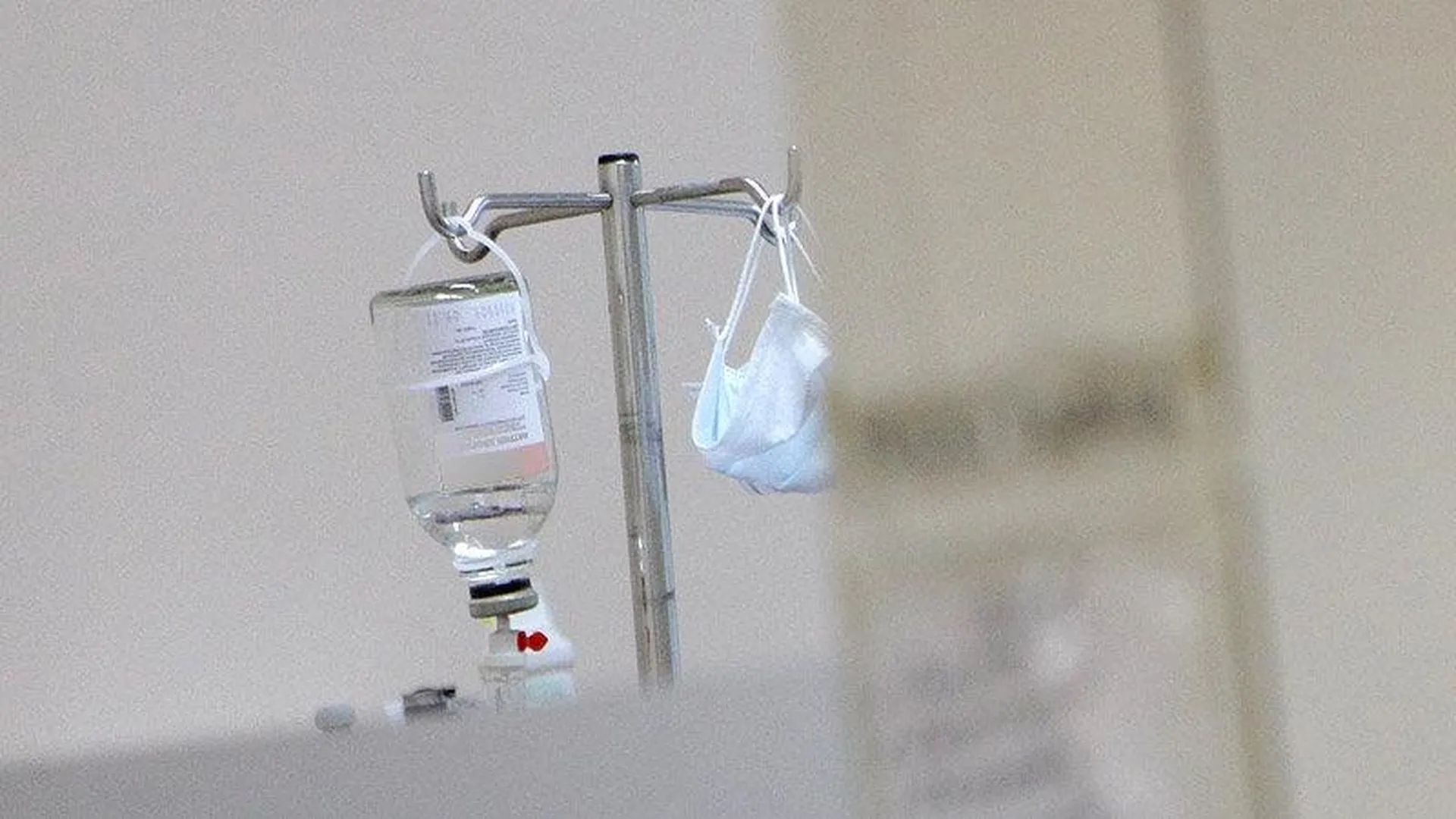 Минздрав опроверг данные о попадании в больницы зараженной крови