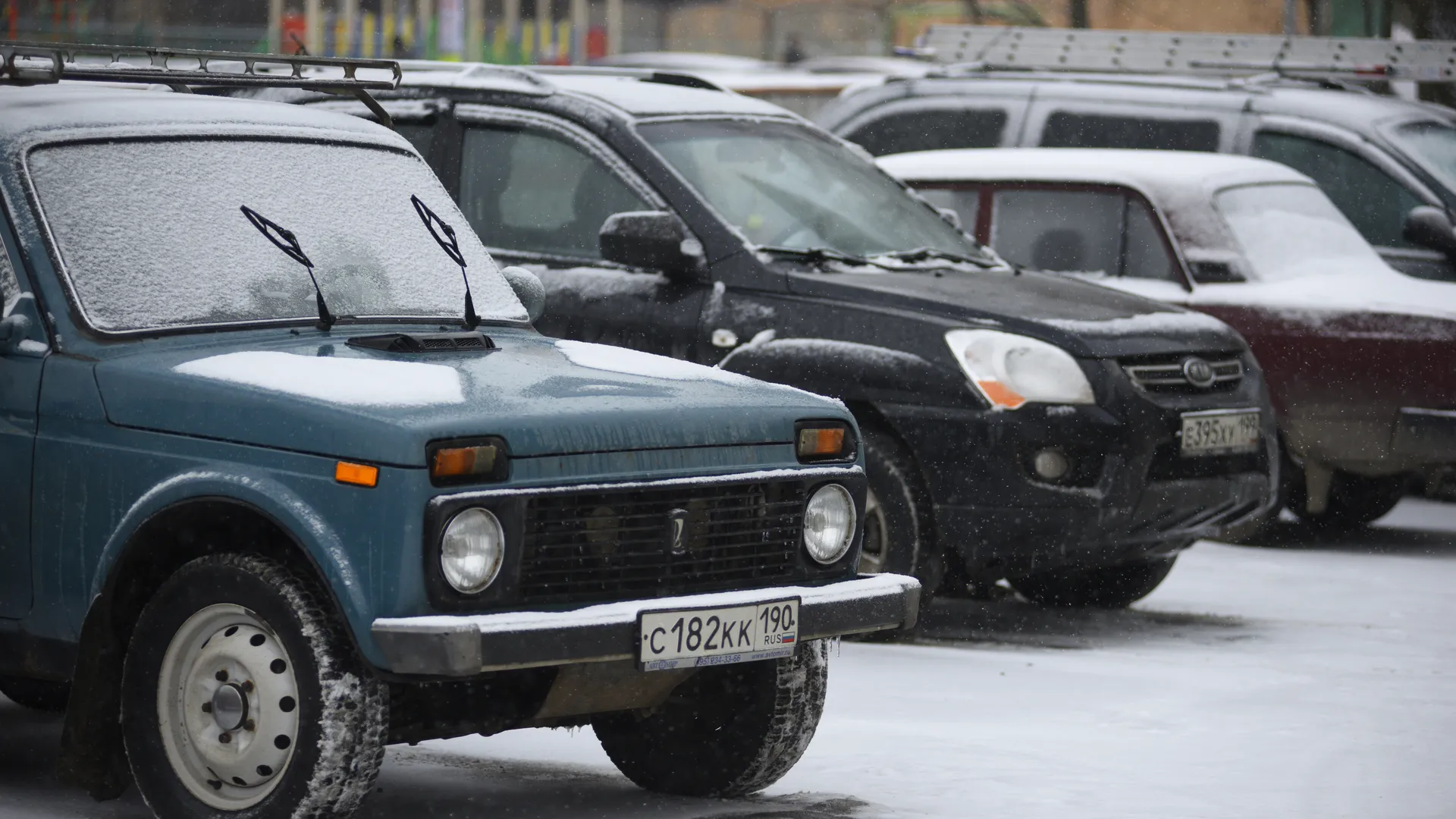 Холодная и ветреная погода со снегом ожидается в Московском регионе во вторник
