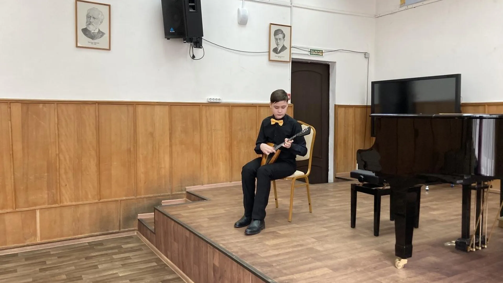 Музыкант из Солнечногорска стал лучшим на конкурсе исполнителей на народных инструментах