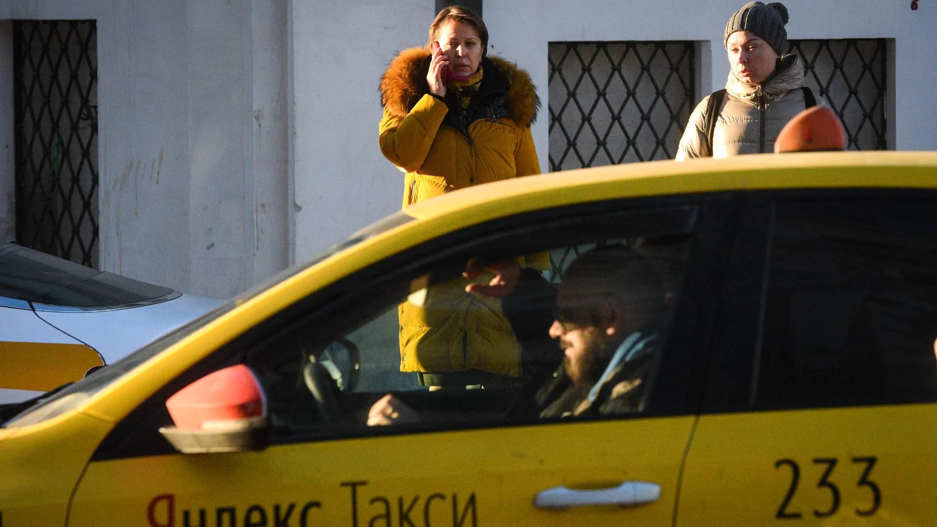 Глава «Объединения пассажиров» объяснил рост цен на такси в России