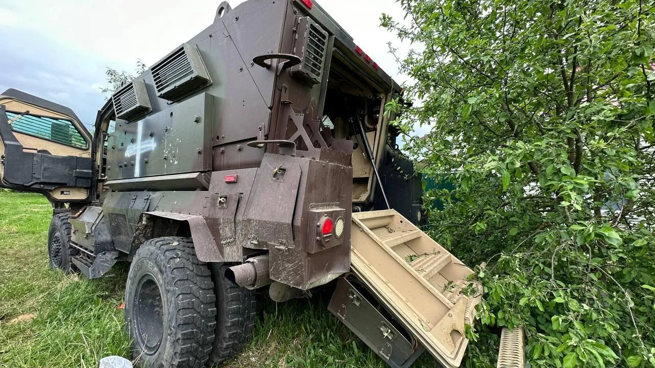 Автобус с эвакуированными жителями попал под обстрел ВСУ в Белгородской  области | РИАМО