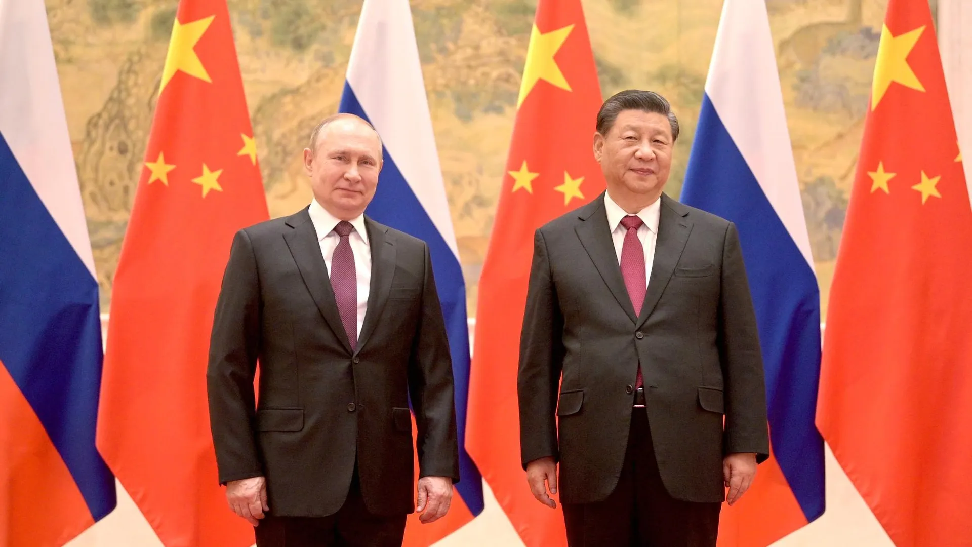 Ушаков перечислил темы переговоров Путина и Си Цзиньпина
