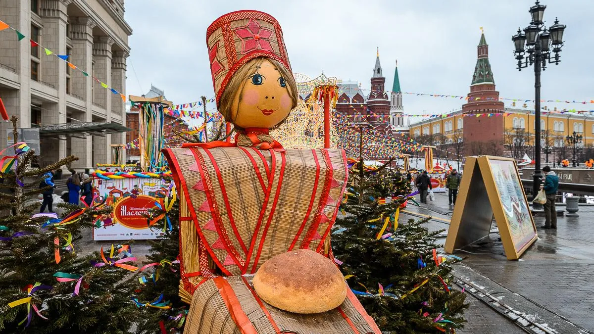 Украшение города к масленице
