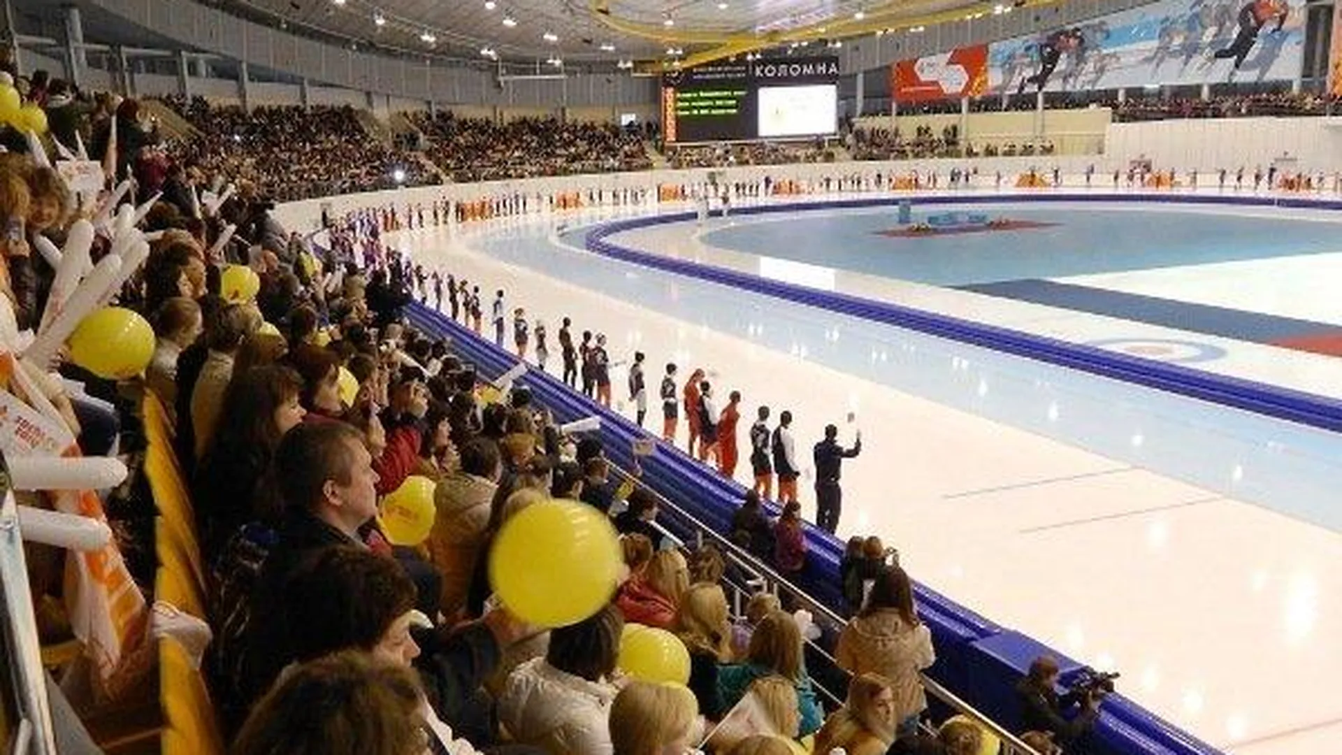 В конькобежном центре Коломны залили лед для нового сезона