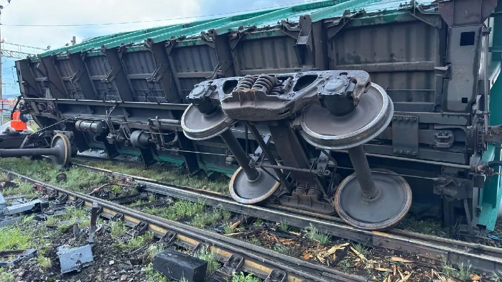 В Приволжье перевернулись вагоны с удобрениями