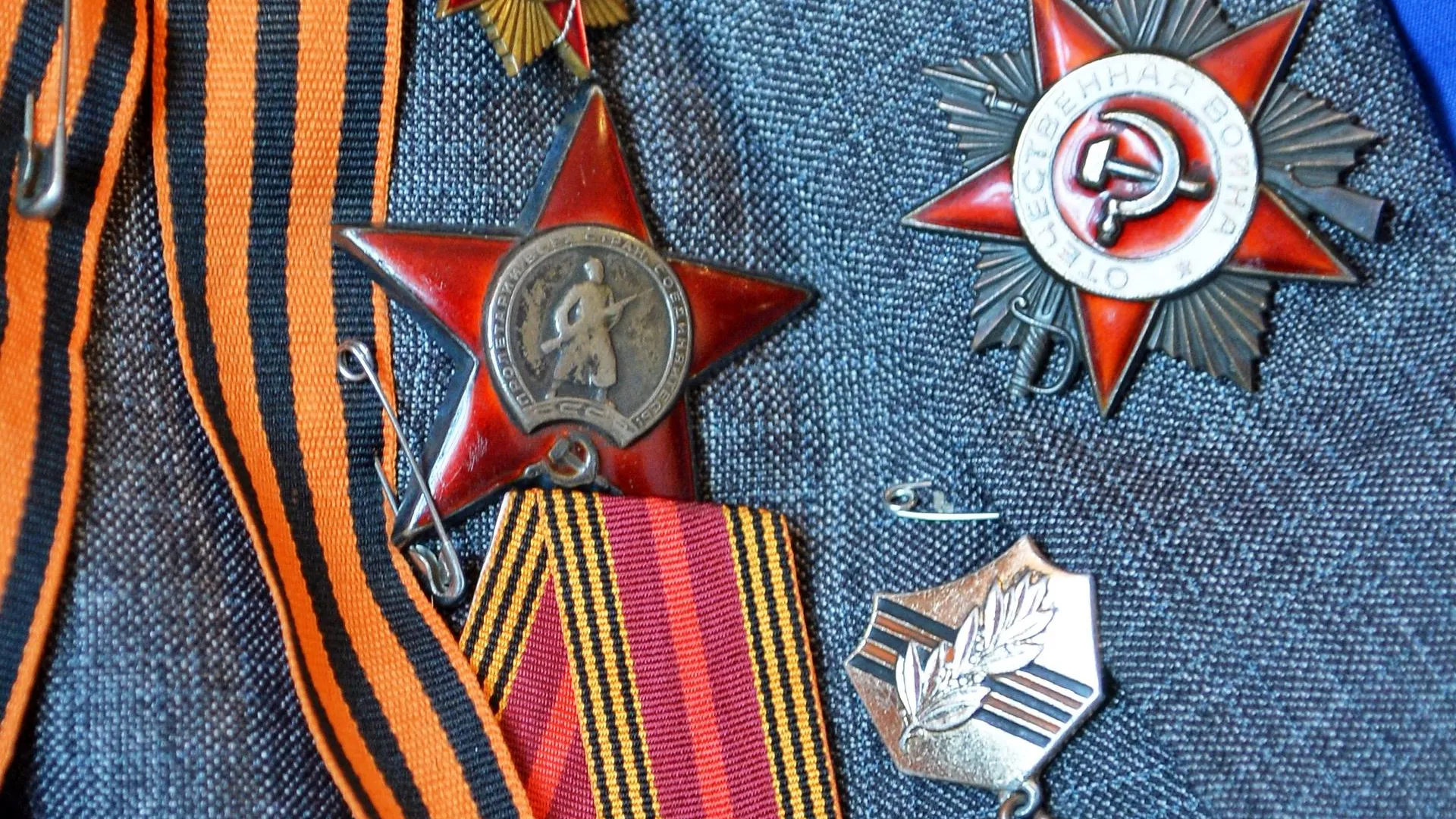 Собянин поздравил ветеранов ВОВ с годовщиной победы в битве под Сталинградом