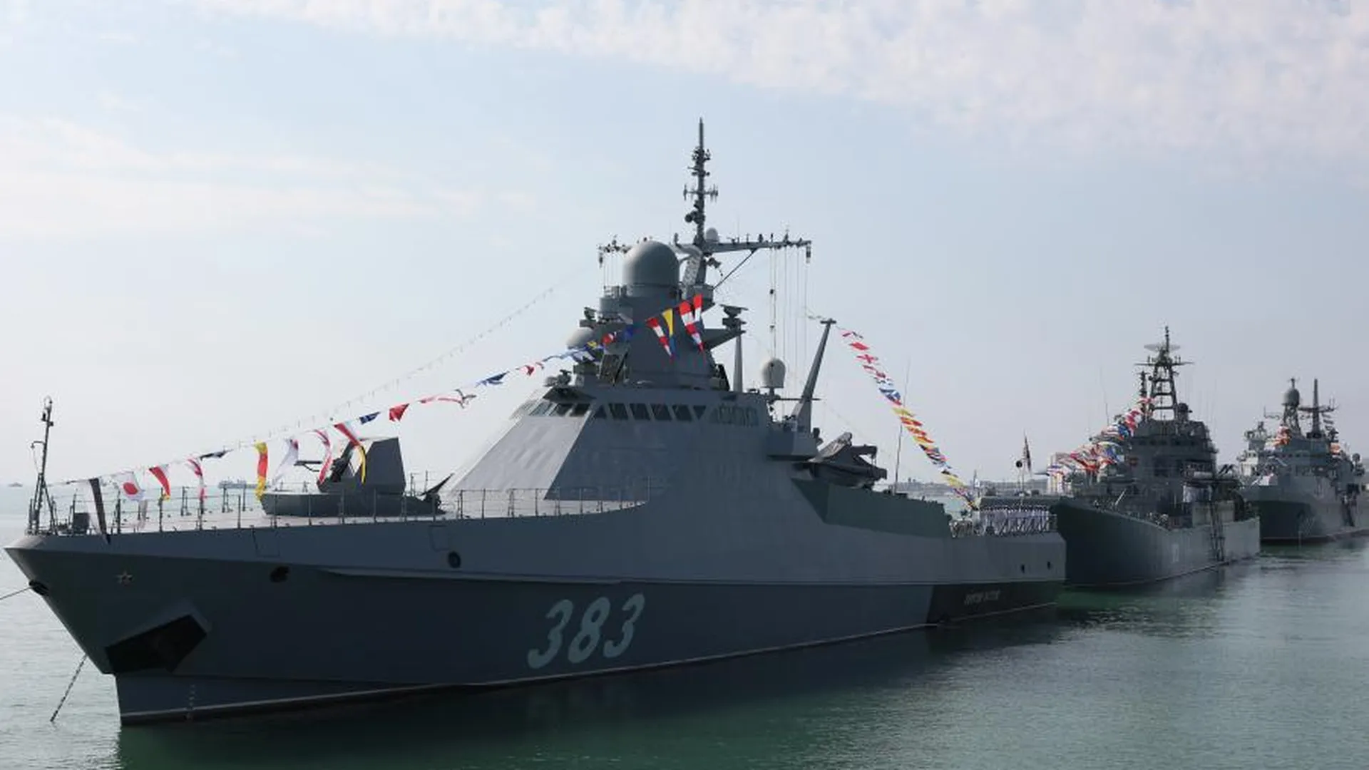 Российские патрульные корабли отбили атаку катеров ВСУ