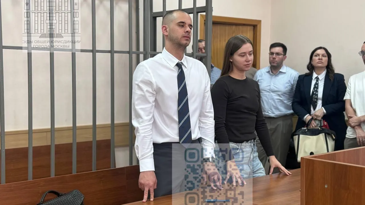 Столичный суд продлил домашний арест блогеру Митрошиной на 2 месяца