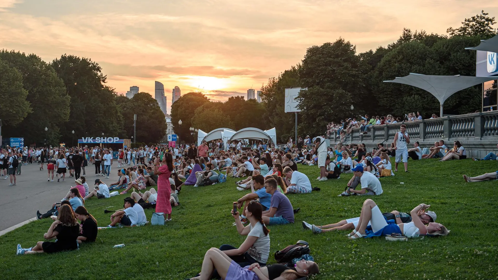 VK Fest 2023 собрал рекордные 200 тыс человек в 5 городах страны