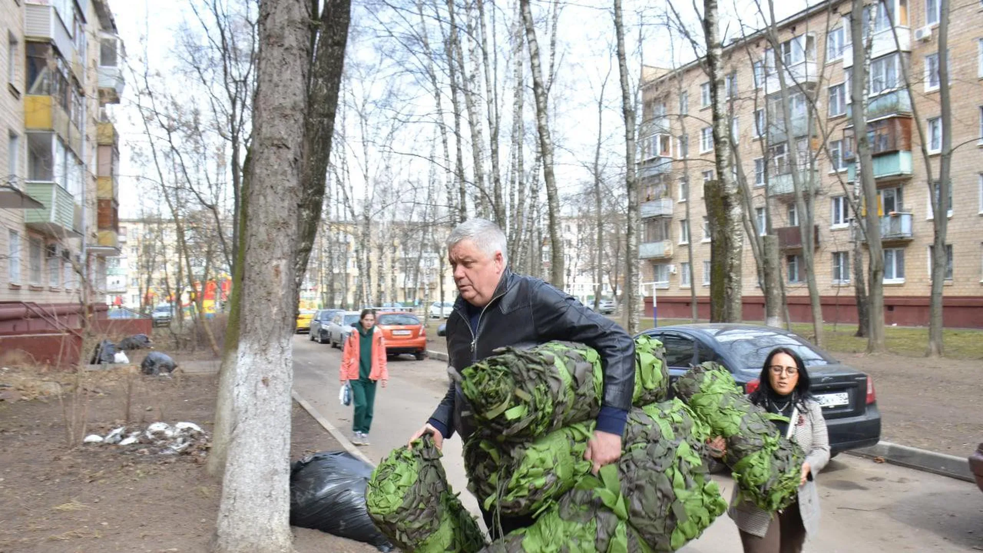 Депутат Мособлдумы Ефимов передал маскировочные сети для отправки в зону СВО