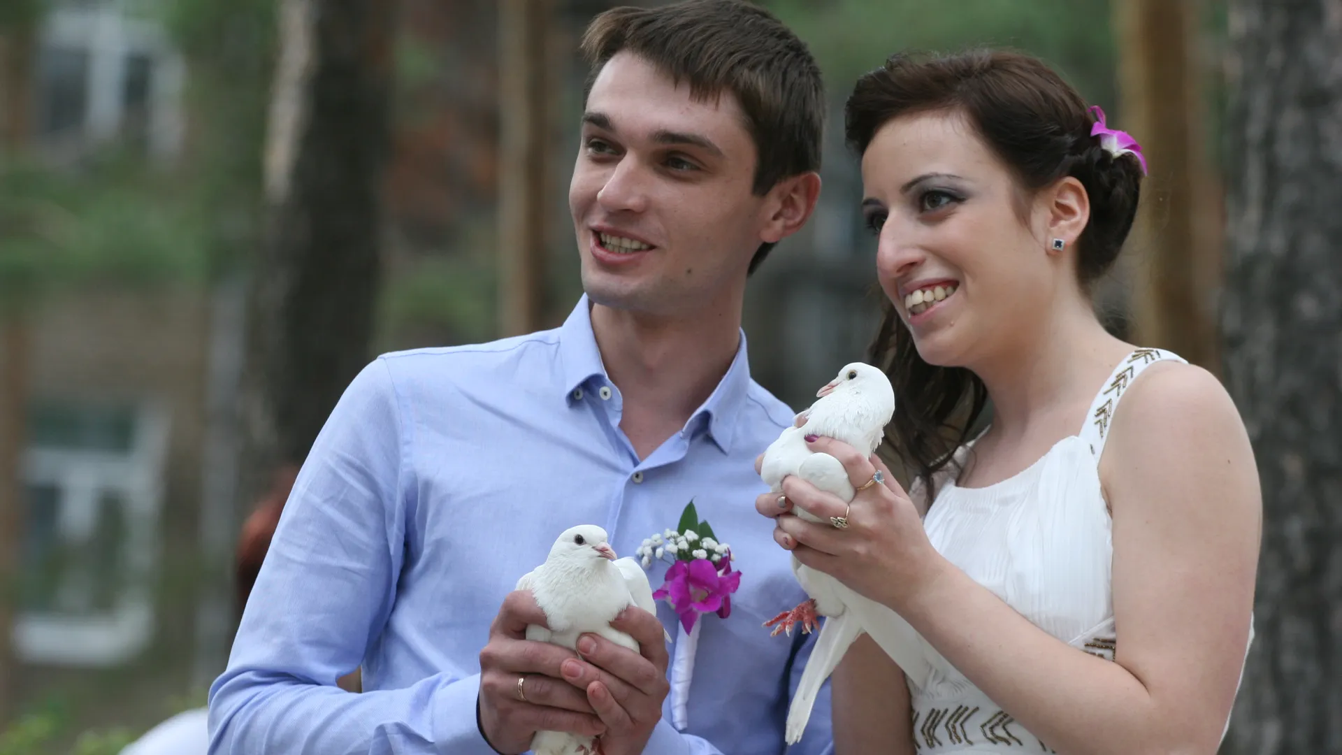 Россияне смогут вступать в законный брак без паспорта