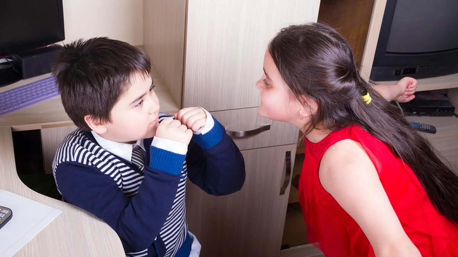Психолог Васильева: если дети в семье дерутся, то нужно ввести стоп-слово