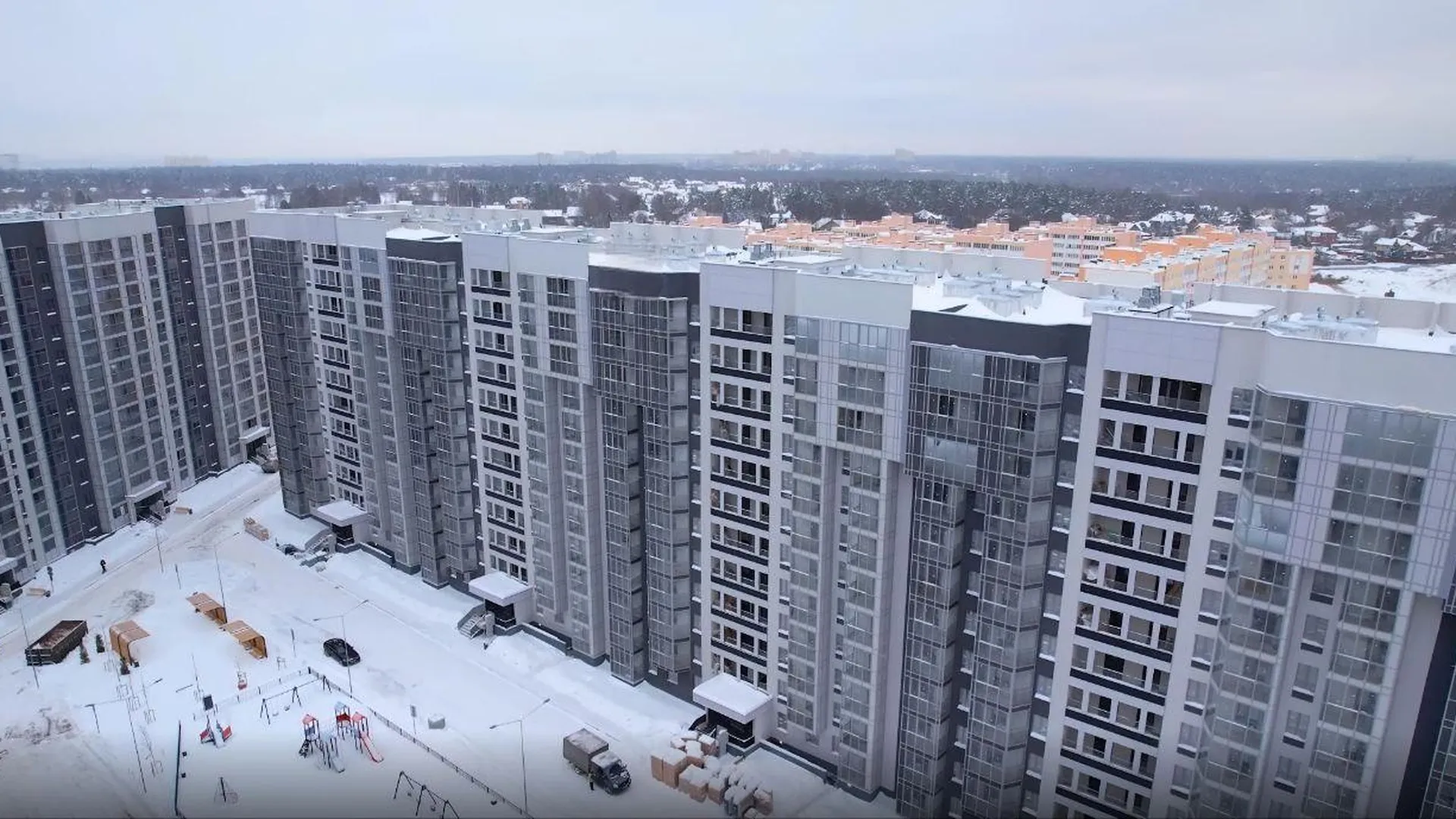 В Подмосковье свыше 70 многоквартирных домов поставлены на кадастр в  декабре | РИАМО