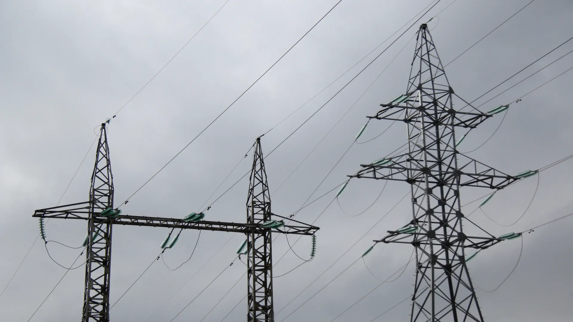 Казахстан наращивает импорт электроэнергии из РФ по высоким ценам