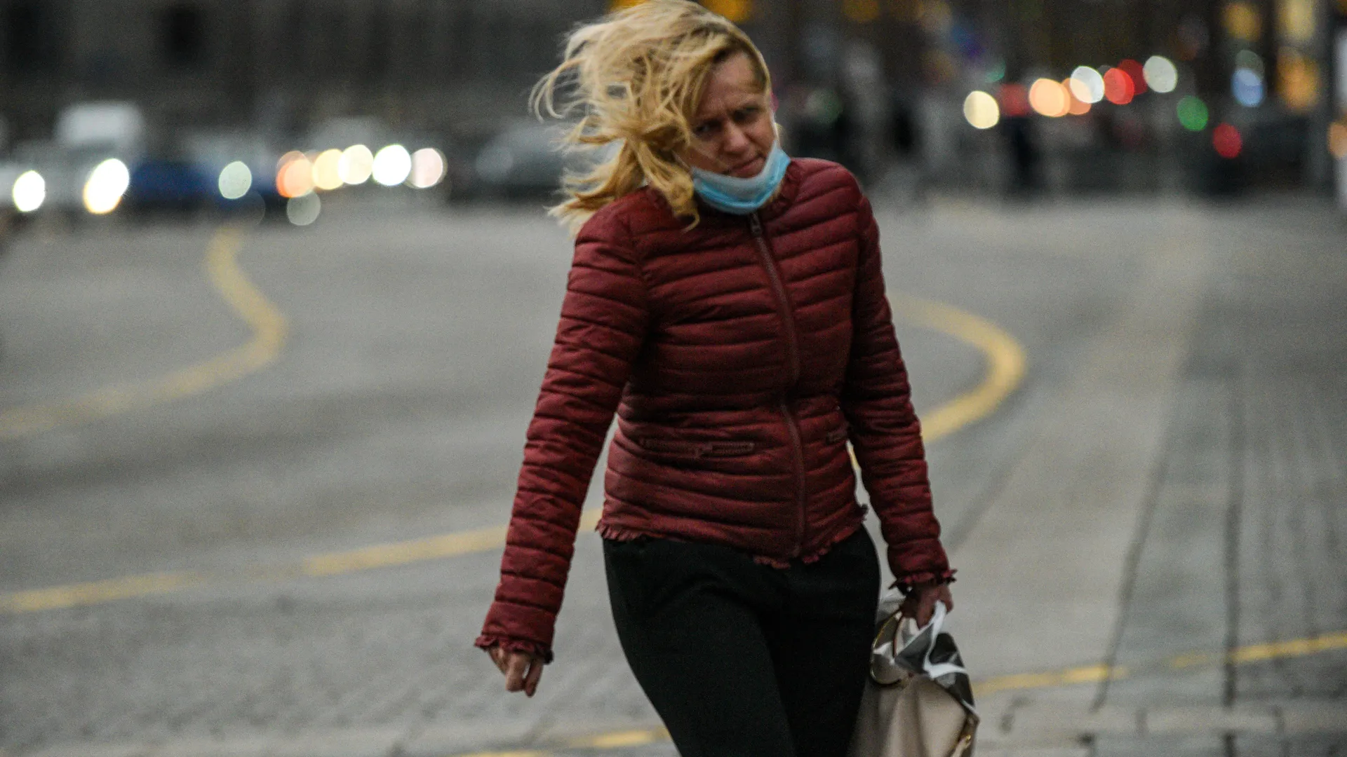 «Желтый» уровень опасности погоды объявили в Московском регионе из-за ветра