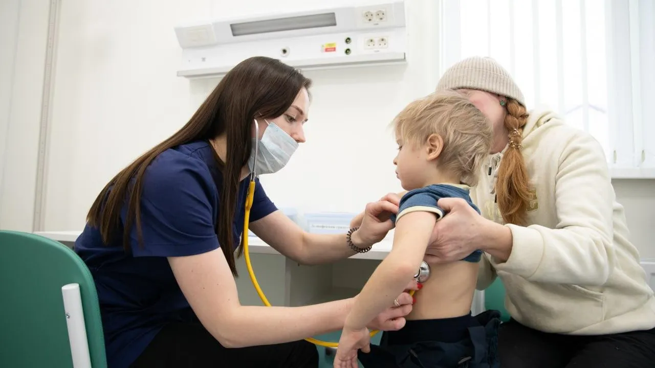 Около 5 тыс молодых медработников Подмосковья получают ежемесячную надбавку