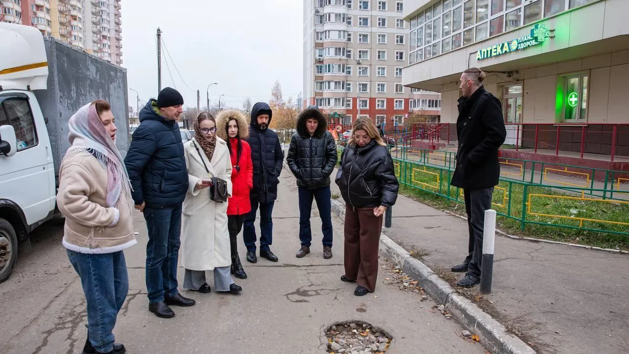 В микрорайоне Красная Горка Подольска проведут ямочный ремонт