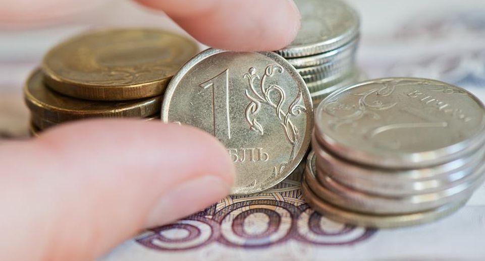 Эксперт Федоров: рубль возобновил плавную девальвацию к ключевым валютам