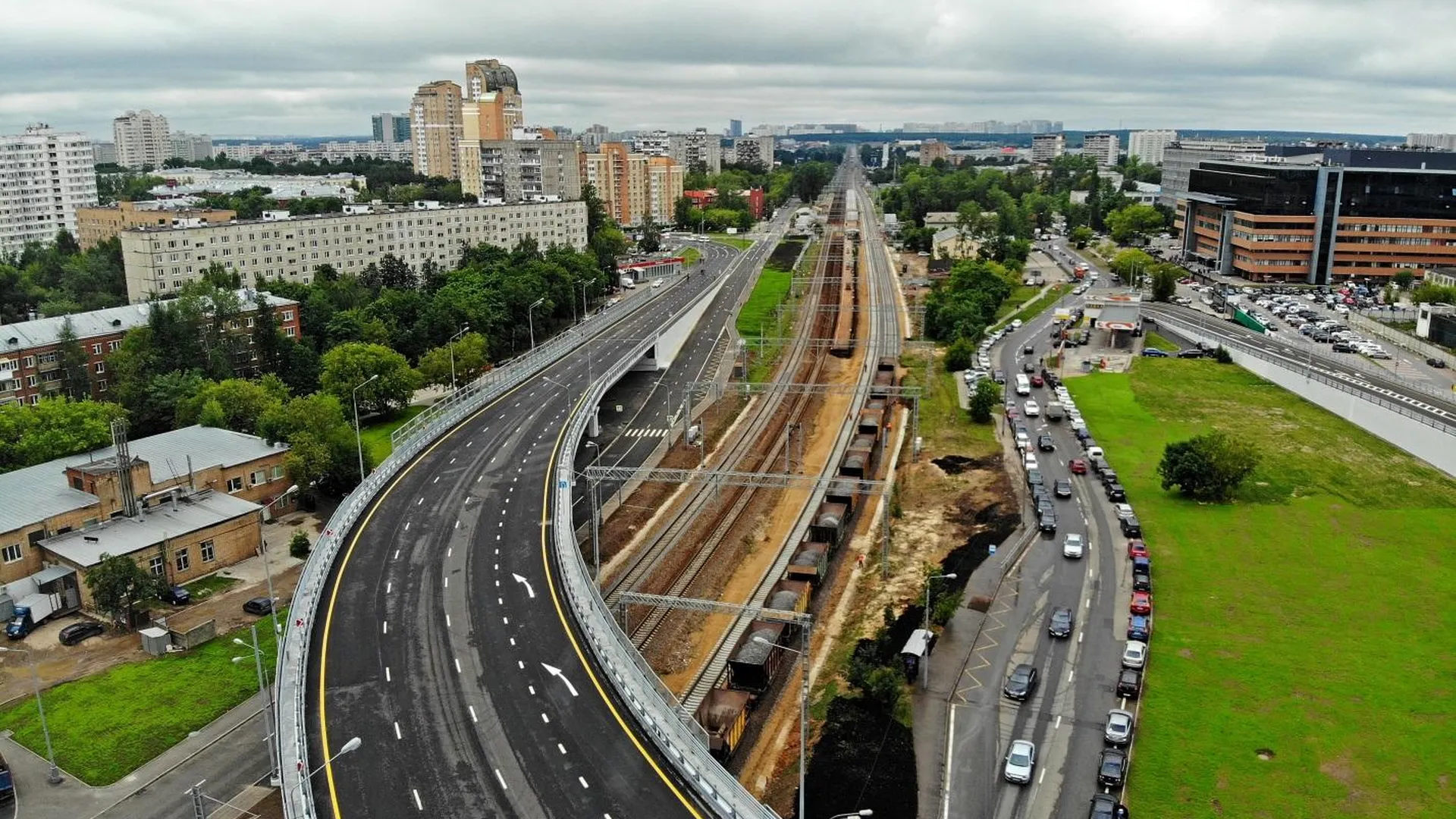 Строительство моста через шлюз на Северо‑Западной хорде в Москве завершат к  концу 2019 г | РИАМО