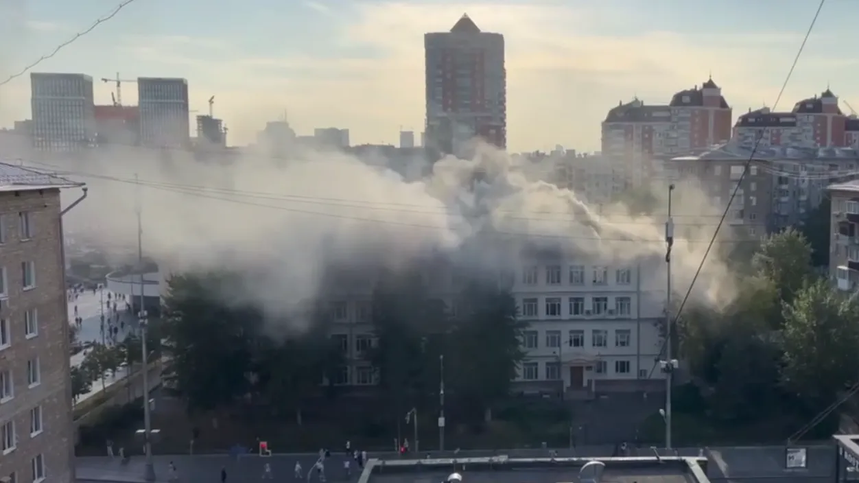 Движение ограничили у Центра цифровизации образования в Москве из-за пожара