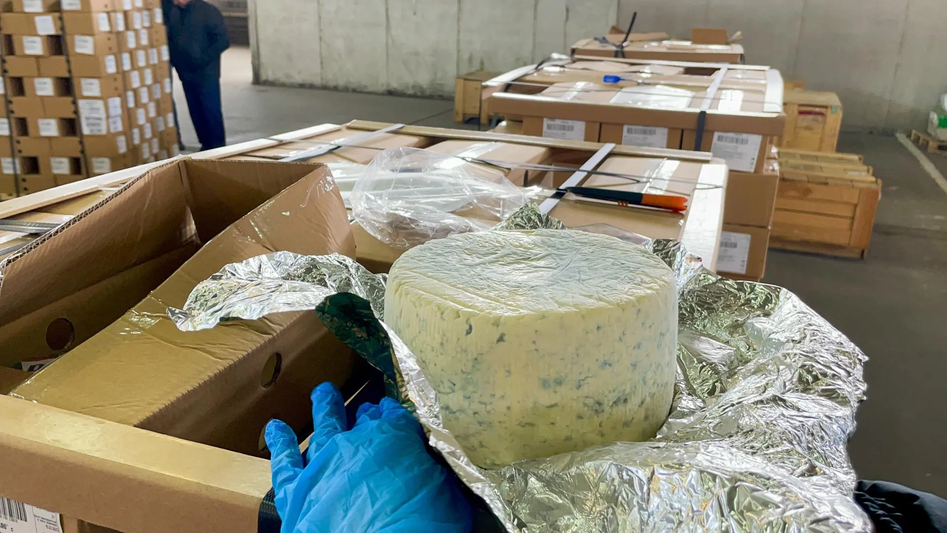 Московские таможенники задержали 18 тонн сыра, ввезенного контрабандой из Литвы