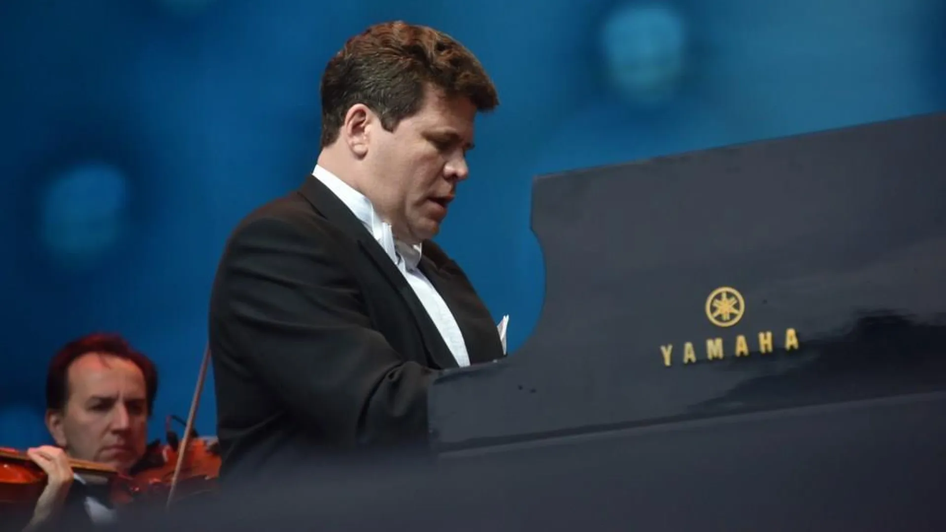 В честь Международного дня музыки пианист Денис Мацуев выступит в Кремле