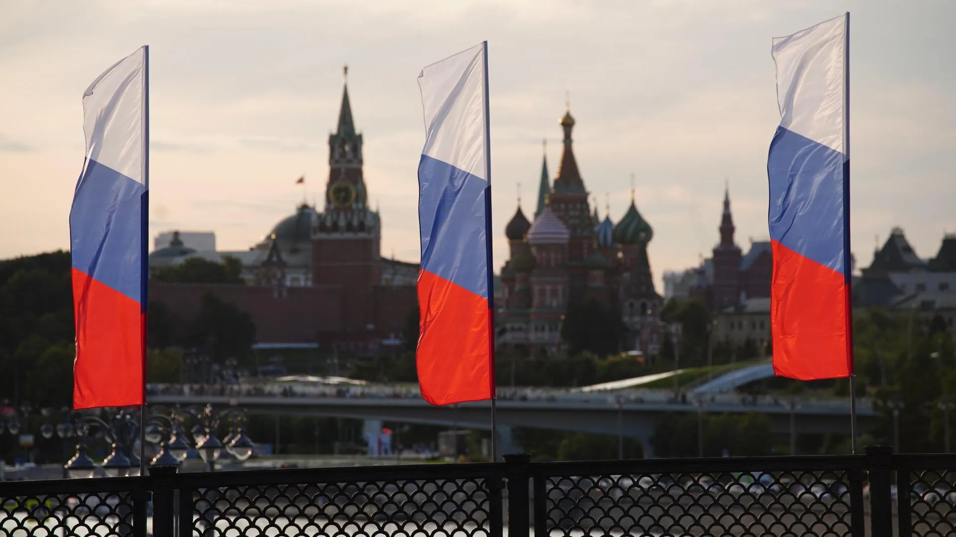 Мантуров: у России нет недружественных стран – есть недружественные элиты
