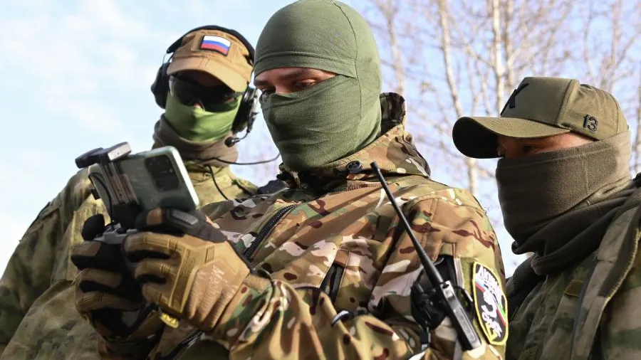 Российские мужчины идут служить по контракту ради безопасности и будущего страны