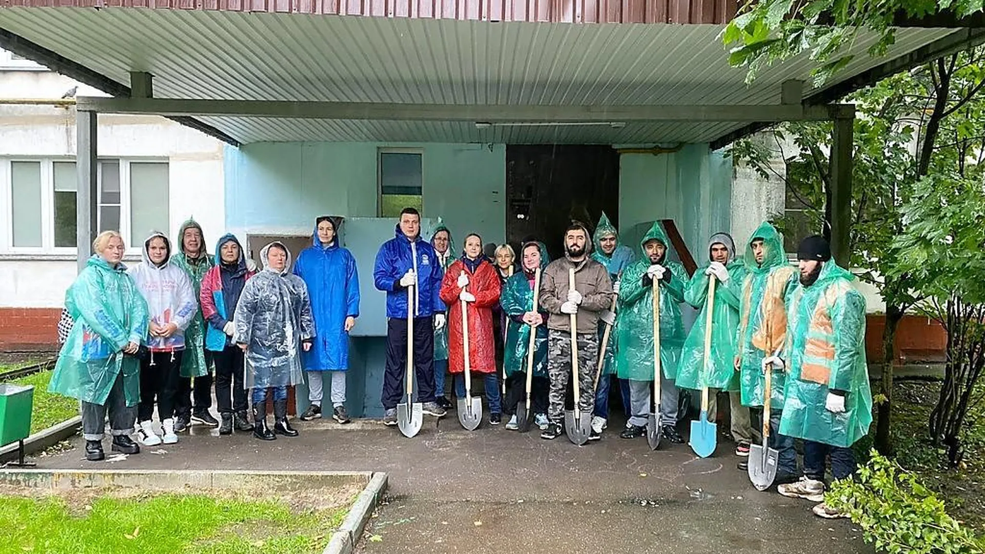 Около 200 заявок отправили подмосковные активисты на конкурс «Лучший дом.  Лучший двор» | РИАМО в Реутове