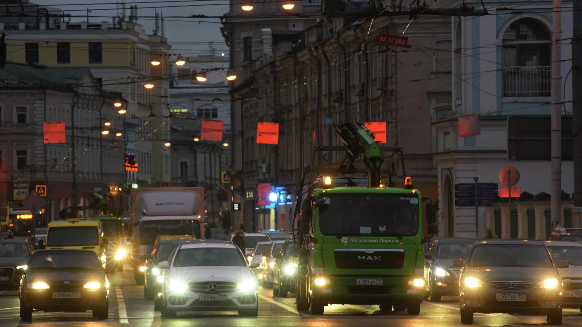 Яндекс» в преддверии Нового года прогнозирует в Москве 10-балльные пробки |  РИАМО