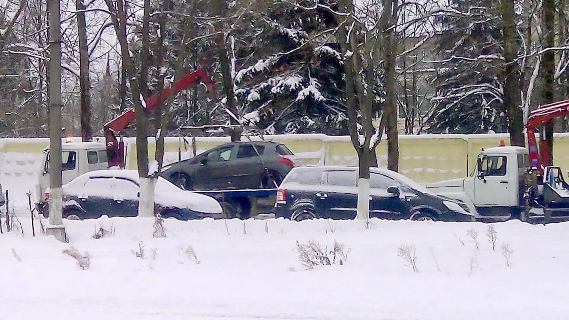 Около 3,3 тыс автомобилей эвакуировали с улиц и дворов Подмосковья за  неделю | РИАМО в Люберцах