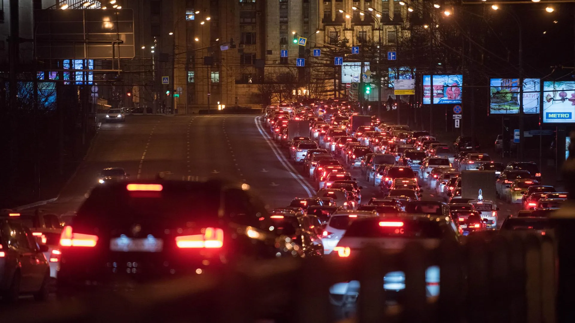 Около половины сотрудников Кремля и правительства не владеют автомобилями