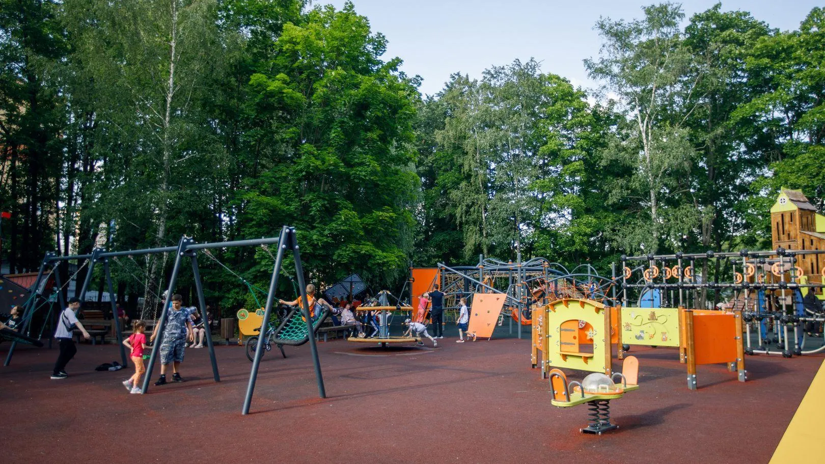 В Сергиевом Посаде объявлен конкурс на выполнение работ по замене детских площадок