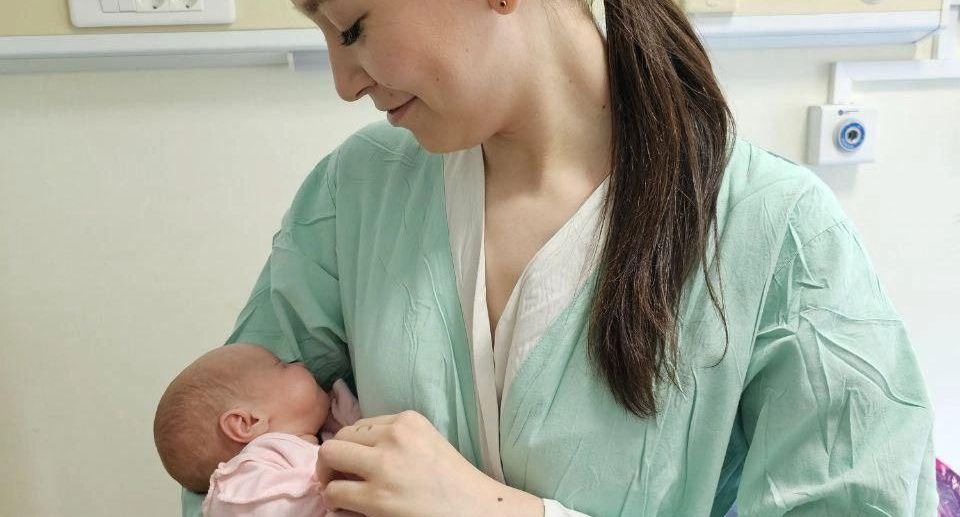 Ребенок, весивший 842 грамма при рождении, выписан из Видновского перинатального центра