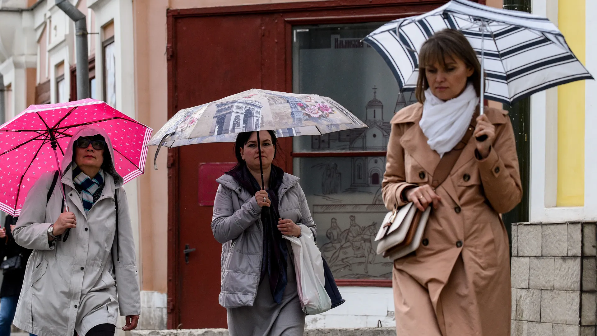 Небольшой дождь и до +12 градусов ожидается в Московском регионе в понедельник