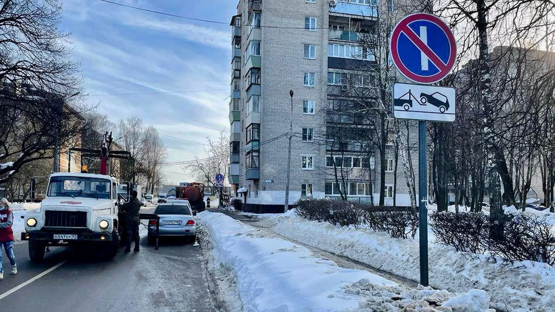 Минтрансу и ГУСТ Подмосковья передали права по эвакуации неправильно  припаркованных авто | РИАМО в Щёлково