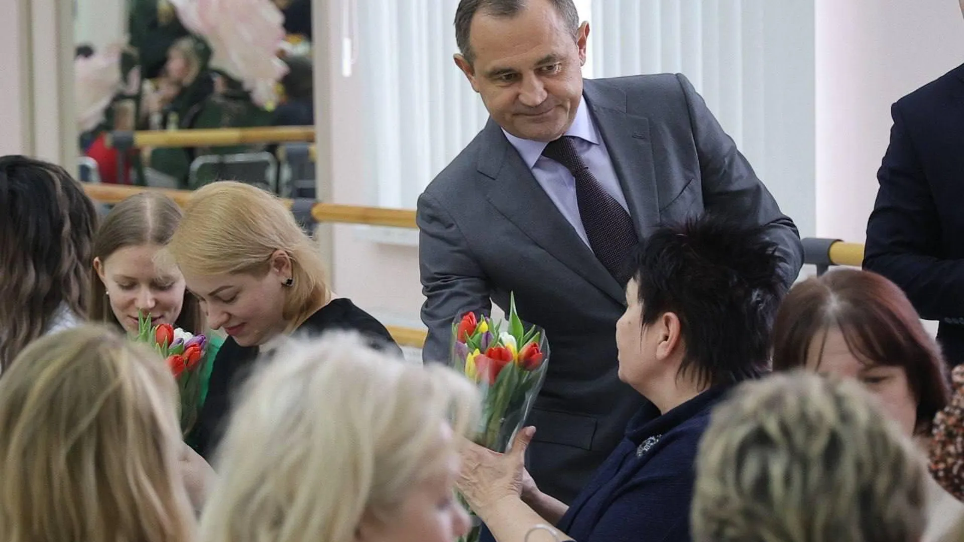 Брынцалов встретился с вдовами погибших участников СВО в Балашихе