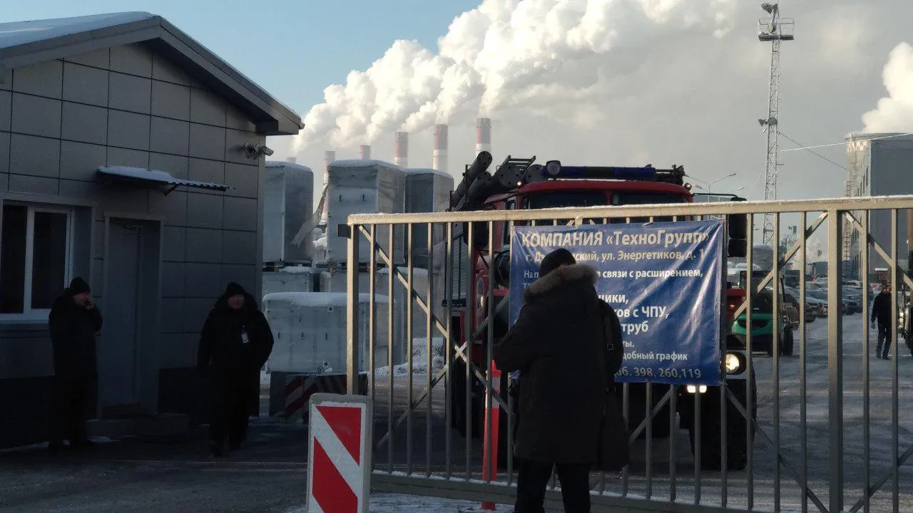 В Дзержинском развернули штаб по ликвидации последствий обрушения кровли здания