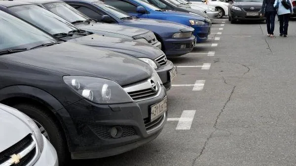 Места для организации платных парковок определили в Реутове