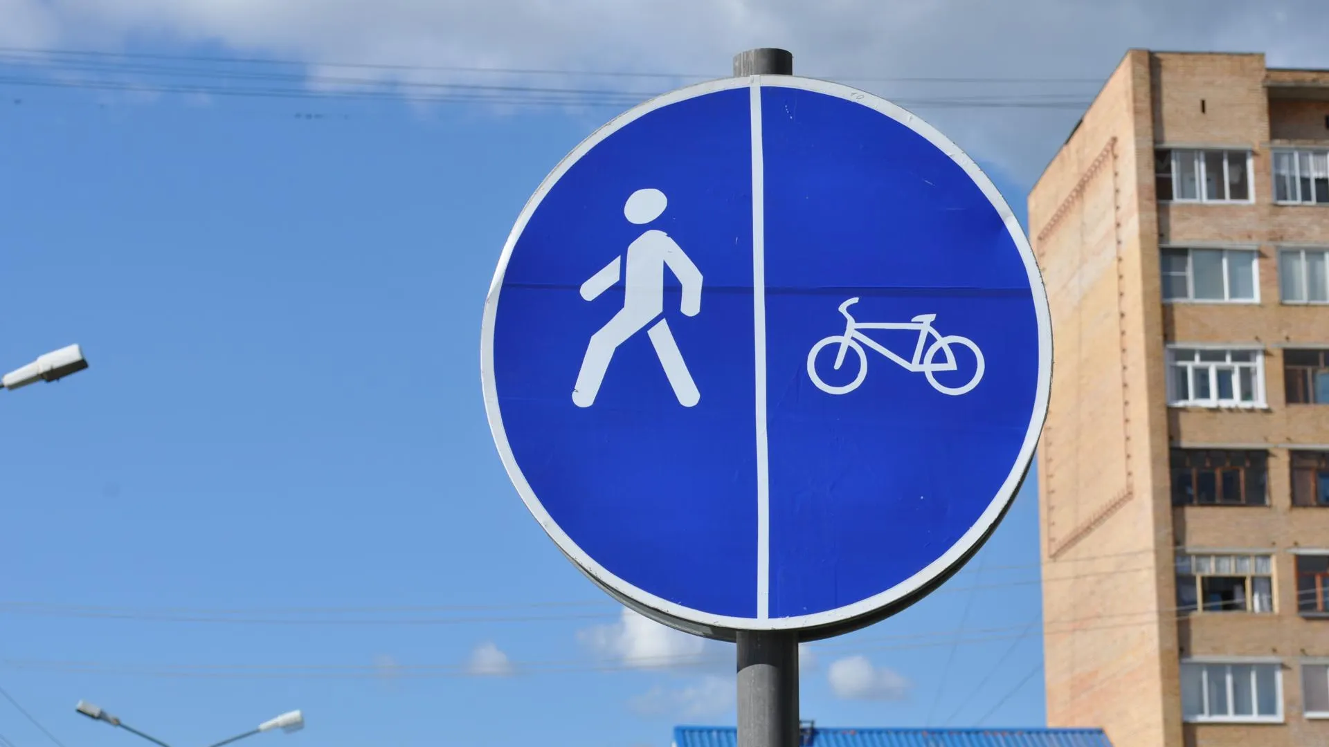 Почти 80 км велодорожек планируют обустроить в Подмосковье в 2017 году