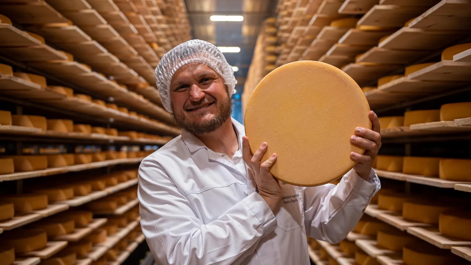 От кастрюли молока к тоннам сыра: как Олег Сирота построил бизнес на импортозамещении