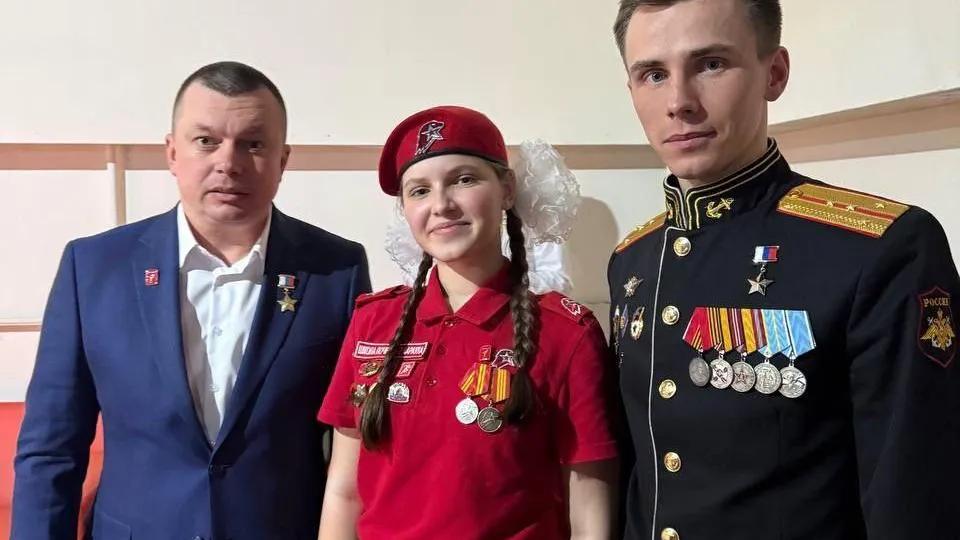 Юнармеец из Реутова встретилась с Президентом России на заседании «Движения Первых»