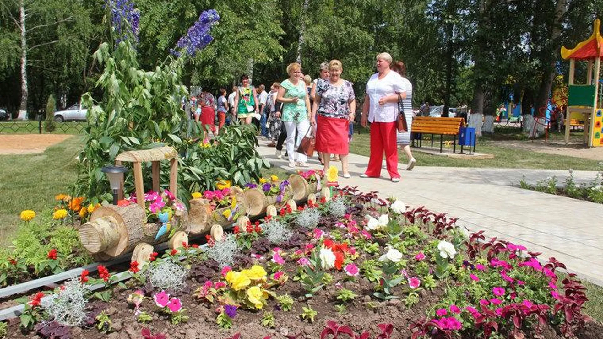 Жители Клина смогут послушать классическую музыку на вечере в парке «Вальс  цветов» | РИАМО