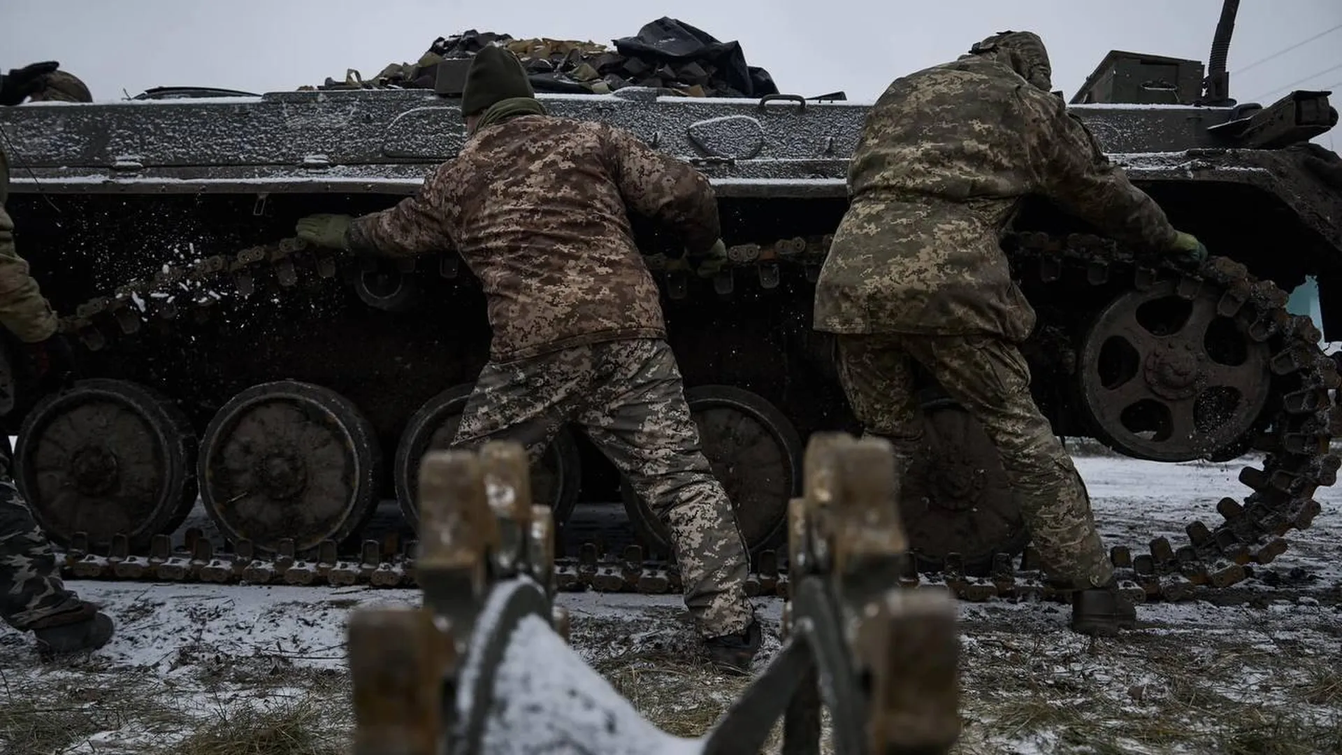 Times: Запад готовится к краху украинских войск, лишенных необходимого оружия