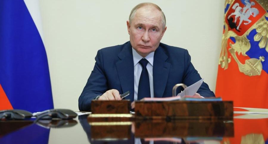 Путин принял участие в запуске объектов металлургической промышленности