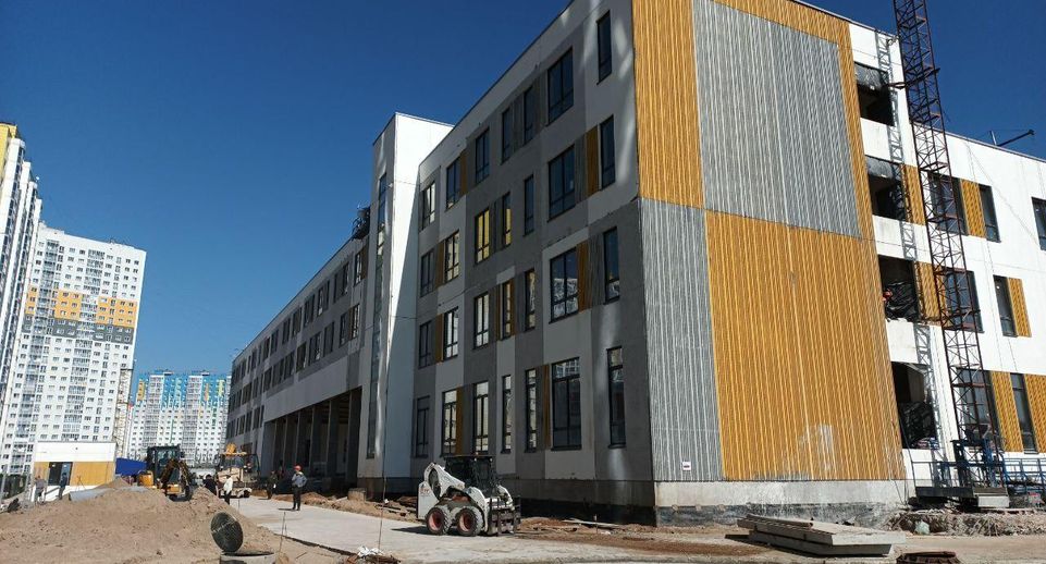 Стройготовность самой большой школы в Солнечногорске составляет 80%