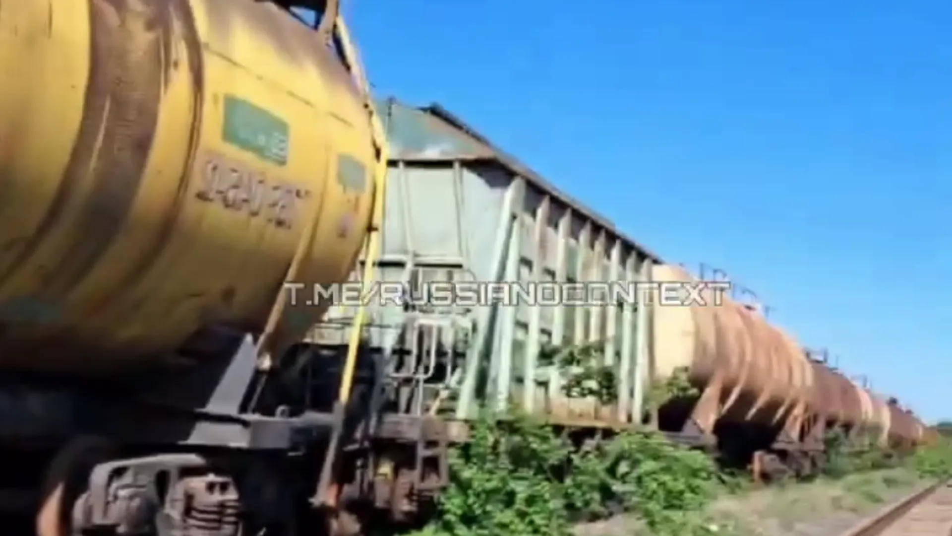 30-километровый «царь-поезд» в зоне СВО сняли на видео