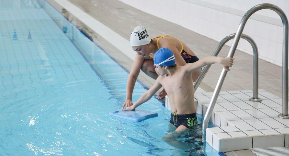 В Сергиевом Посаде стартовали занятия по плаванию для детей с аутизмом