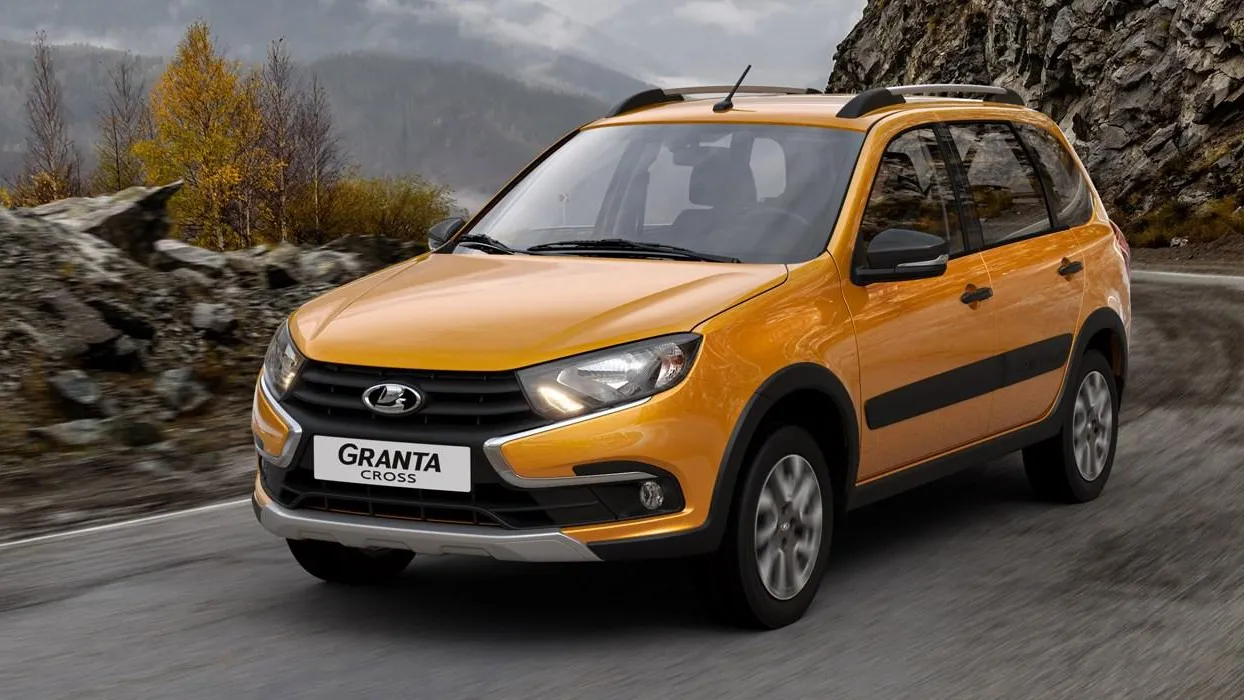 АвтоВАЗ назвал дату начала продаж новой Lada Granta Cross | РИАМО