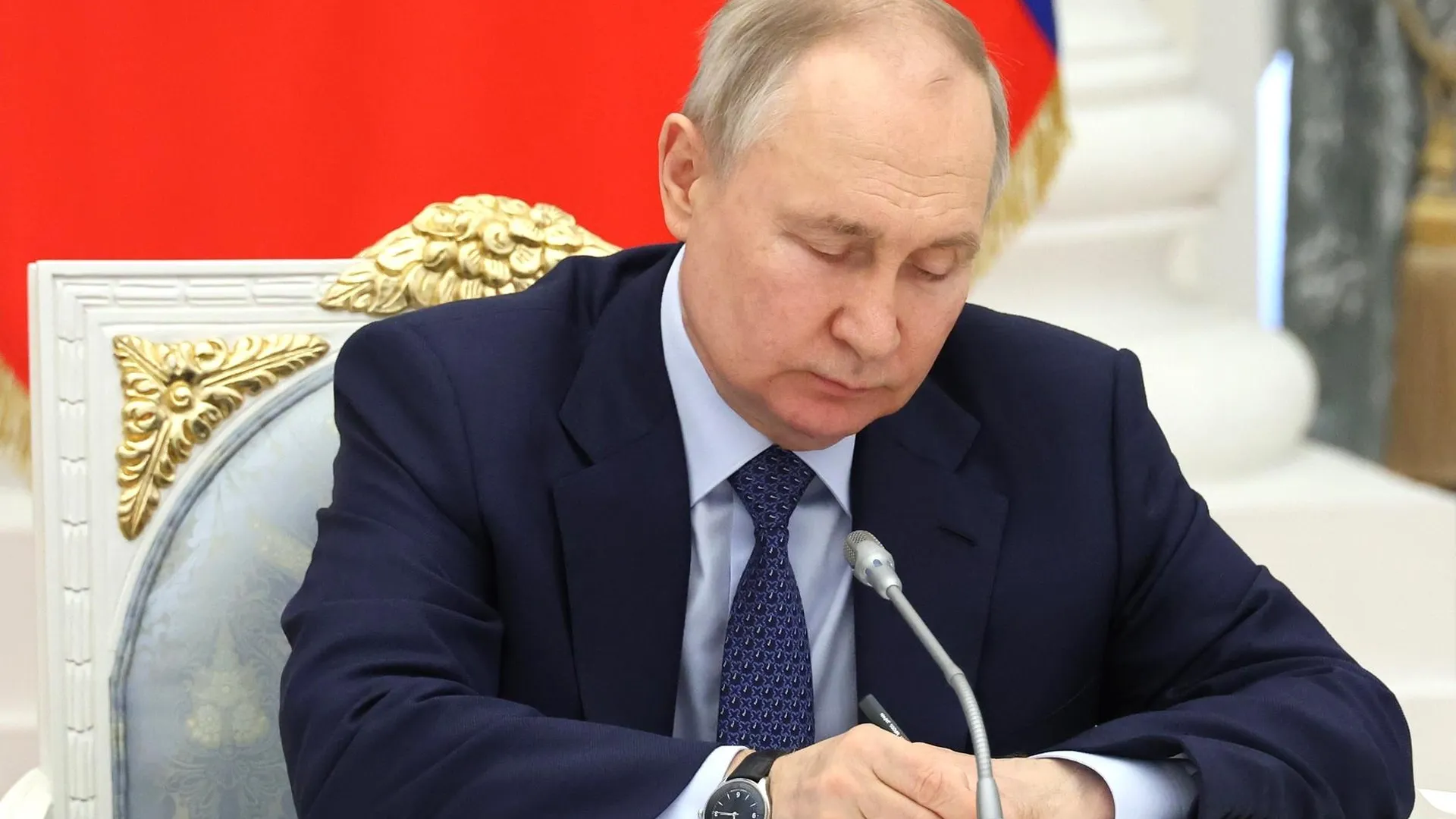Президент России учредил орден «За доблестный труд»